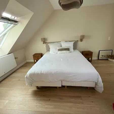 Dom wakacyjny / Maison Entierement Renovee A 100 M Des Plages Granville