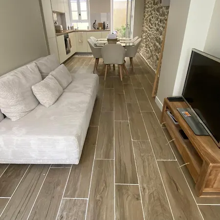 / Maison Entierement Renovee A 100 M Des Plages