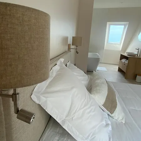 / Maison Entierement Renovee A 100 M Des Plages *