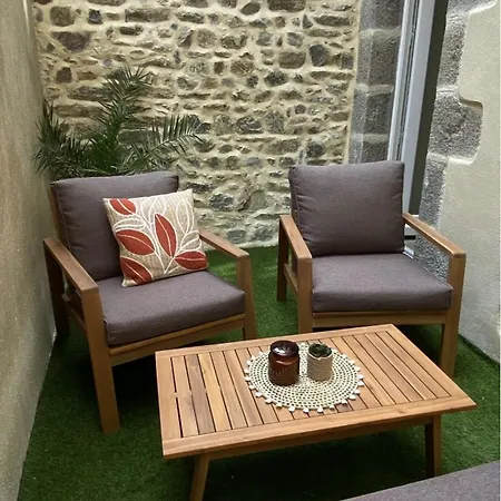 / Maison Entierement Renovee A 100 M Des Plages *