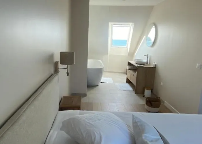 / Maison Entierement Renovee A 100 M Des Plages Γκρανβίλ