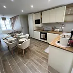 / Maison Entierement Renovee A 100 M Des Plages * グランビル