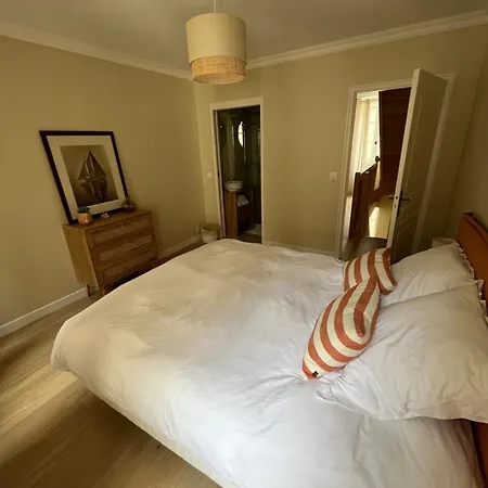 / Maison Entierement Renovee A 100 M Des Plages グランビル