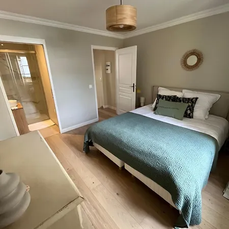 度假居 / Maison Entierement Renovee A 100 M Des Plages 格朗维尔