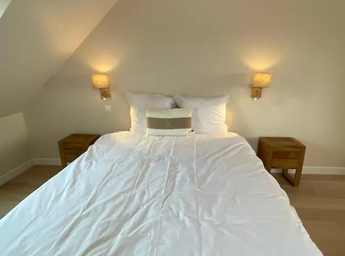 Vakantiehuis / Maison Entierement Renovee A 100 M Des Plages *