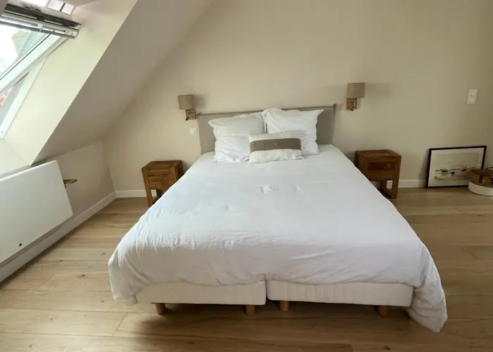 Vakantiehuis / Maison Entierement Renovee A 100 M Des Plages Granville