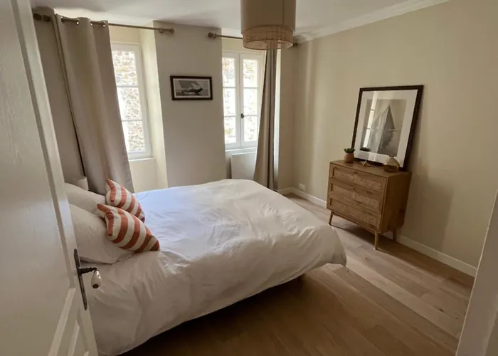 / Maison Entierement Renovee A 100 M Des Plages Granville