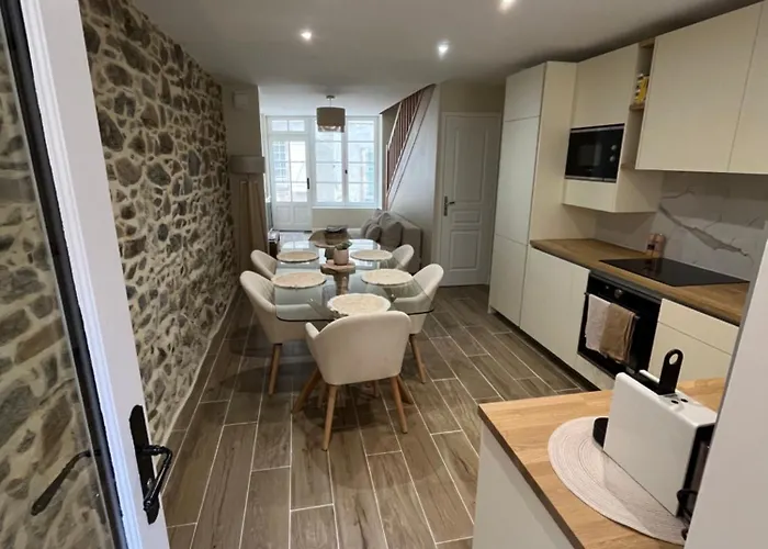 / Maison Entierement Renovee A 100 M Des Plages Nyaraló