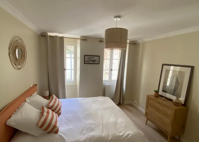 Vakantiehuis / Maison Entierement Renovee A 100 M Des Plages *